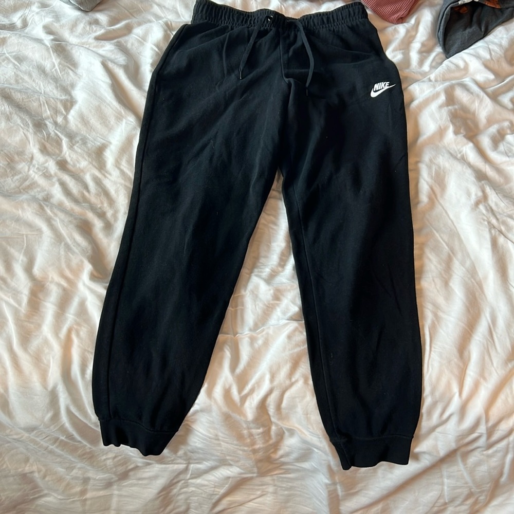 Black Nike sweatpants